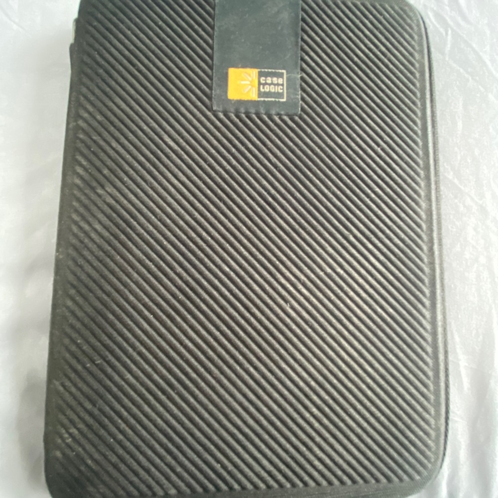 Amazon Kindle Fire - Picture 3 of 3